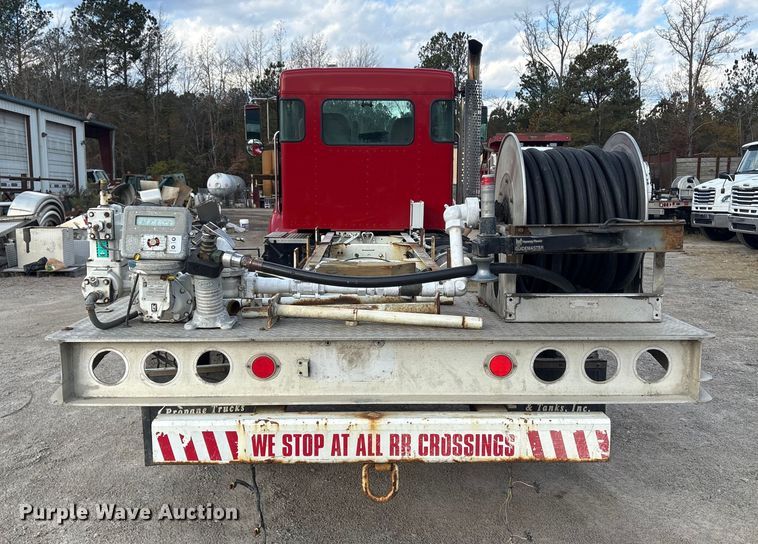 image for item ET8603 2018 Kenworth T370 truck cab and chassis