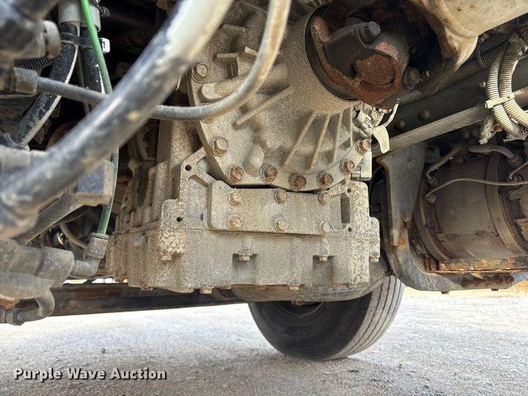 image for item ET8603 2018 Kenworth T370 truck cab and chassis