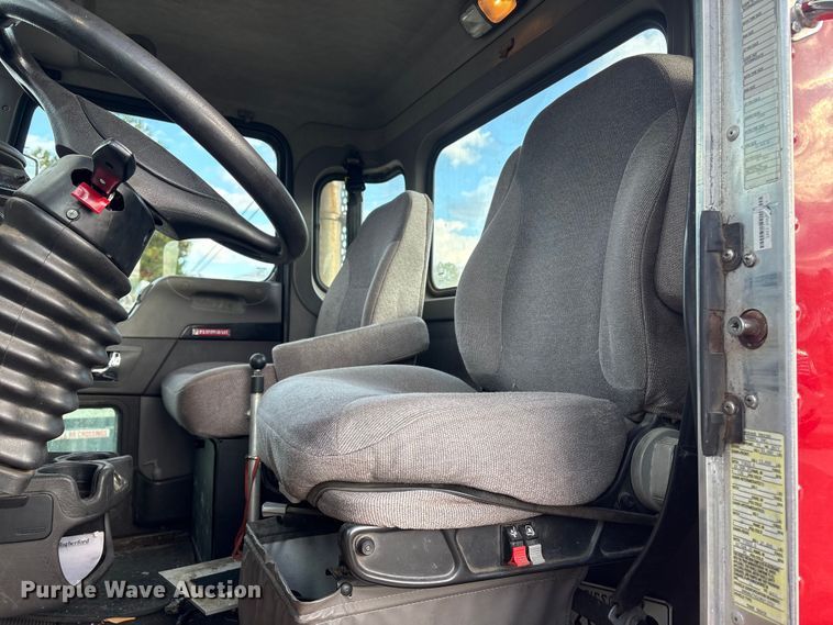 image for item ET8603 2018 Kenworth T370 truck cab and chassis