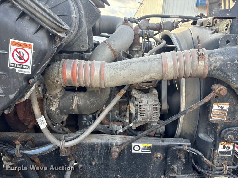 image for item ET8603 2018 Kenworth T370 truck cab and chassis