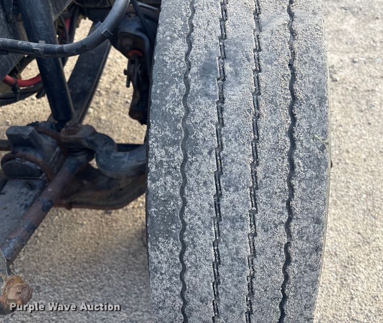 image for item ET8603 2018 Kenworth T370 truck cab and chassis