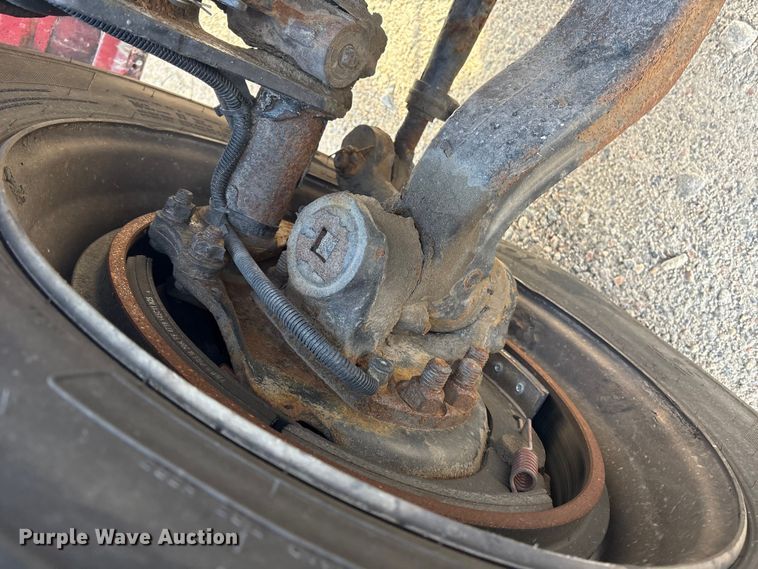 image for item ET8603 2018 Kenworth T370 truck cab and chassis