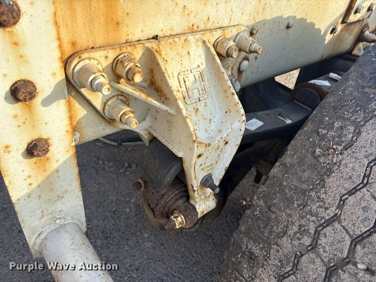 image for item ET8603 2018 Kenworth T370 truck cab and chassis