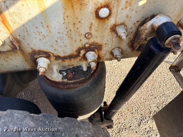 image for item ET8603 2018 Kenworth T370 truck cab and chassis