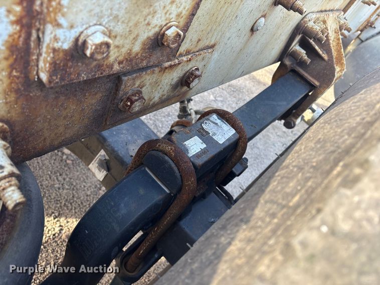 image for item ET8603 2018 Kenworth T370 truck cab and chassis