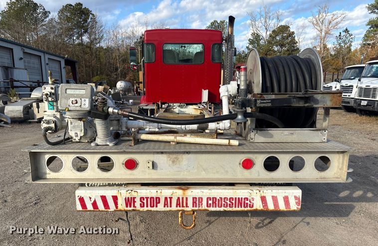 image for item ET8603 2018 Kenworth T370 truck cab and chassis