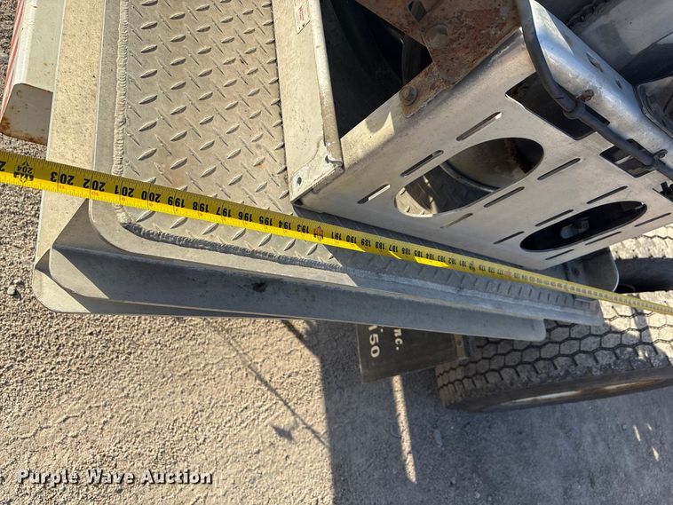 image for item ET8603 2018 Kenworth T370 truck cab and chassis