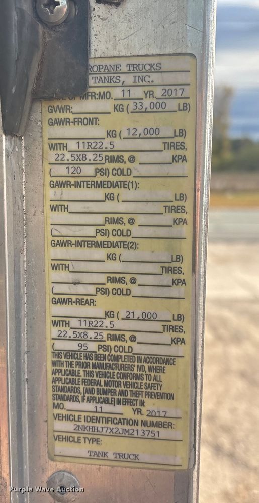 image for item ET8603 2018 Kenworth T370 truck cab and chassis