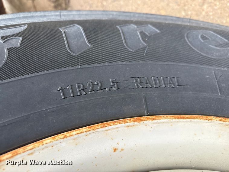 image for item ET8611 2004 International 8600 semi truck