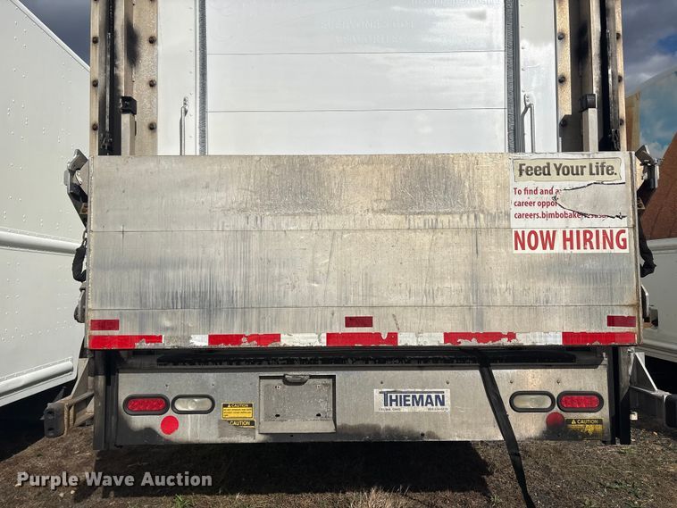 image for item ET8613 2013 Ford F59 delivery truck