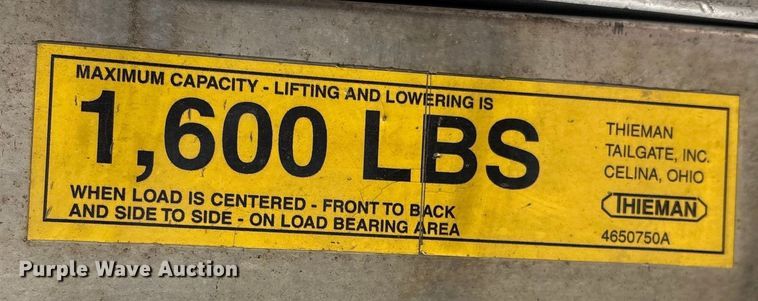 image for item ET8613 2013 Ford F59 delivery truck