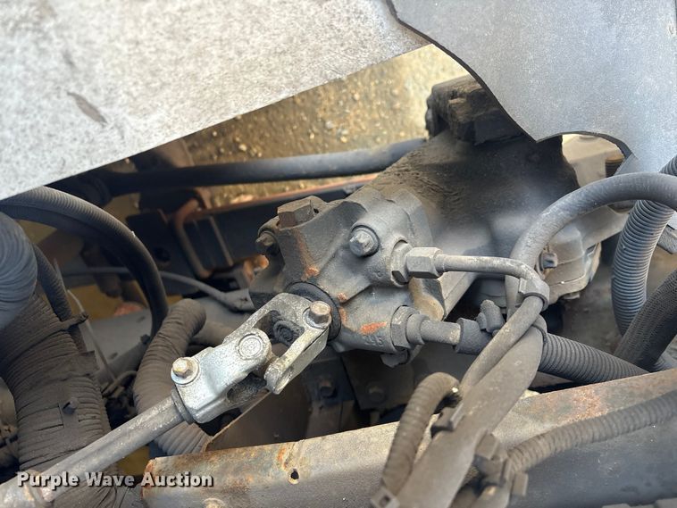 image for item ET8613 2013 Ford F59 delivery truck