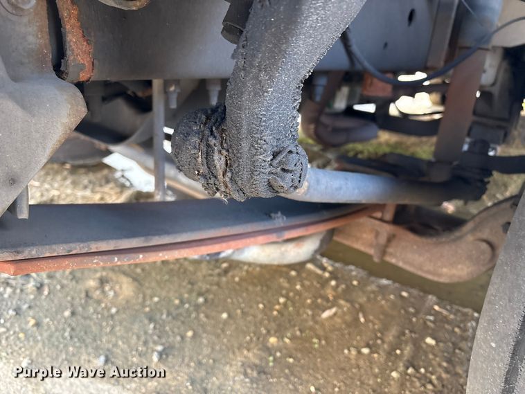 image for item ET8613 2013 Ford F59 delivery truck