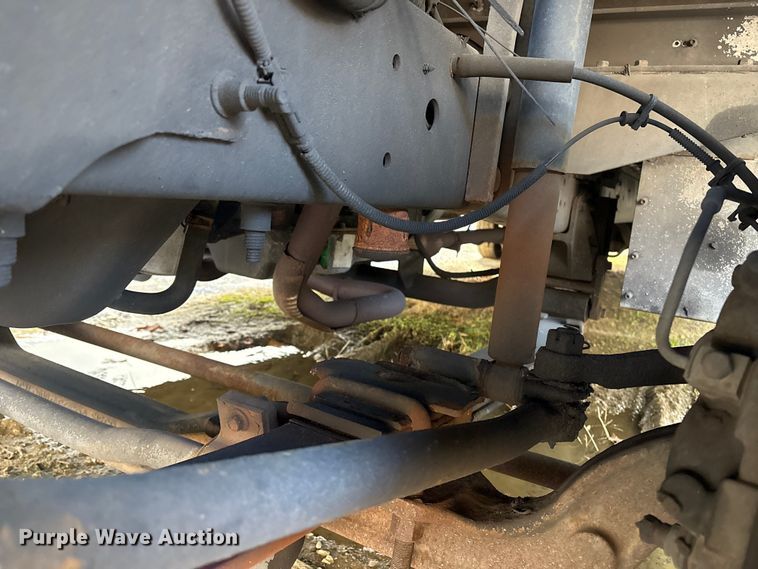 image for item ET8613 2013 Ford F59 delivery truck