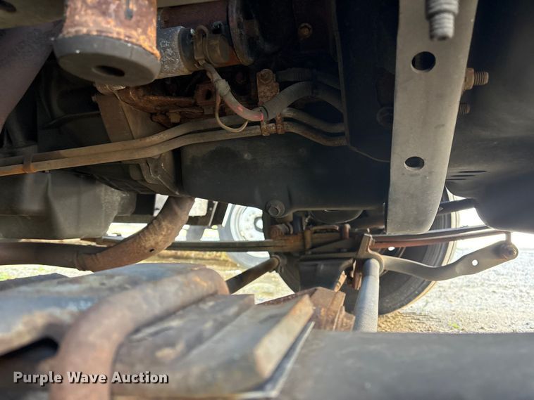 image for item ET8613 2013 Ford F59 delivery truck