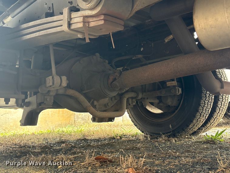 image for item ET8613 2013 Ford F59 delivery truck