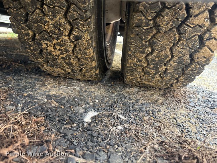 image for item ET8613 2013 Ford F59 delivery truck