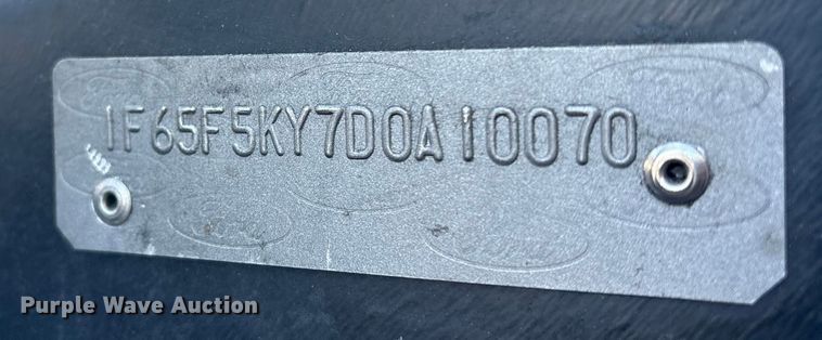 image for item ET8613 2013 Ford F59 delivery truck