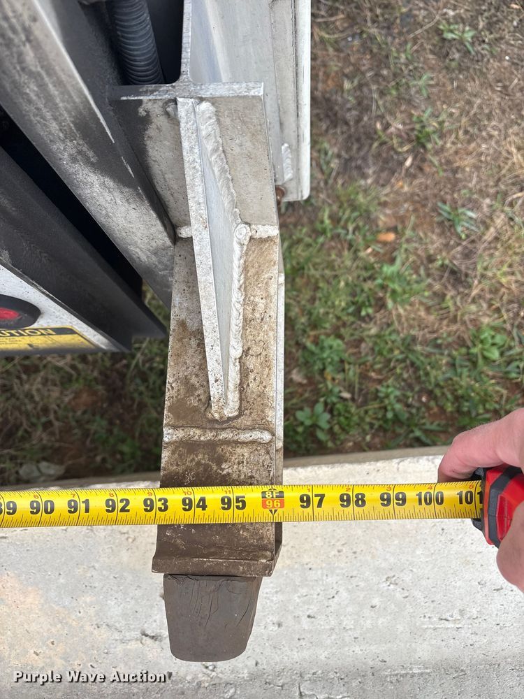 image for item ET8614 2013 Ford F59 delivery truck