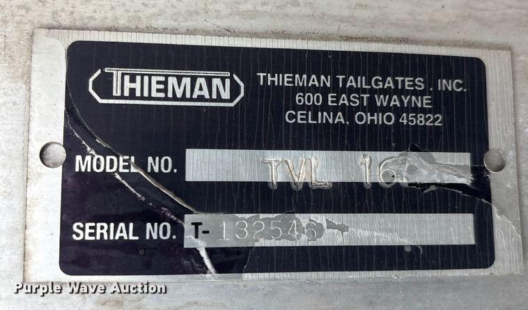 image for item ET8614 2013 Ford F59 delivery truck