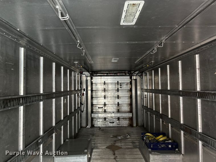 image for item ET8614 2013 Ford F59 delivery truck