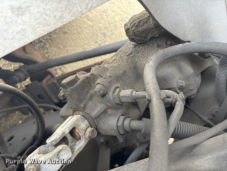 image for item ET8614 2013 Ford F59 delivery truck