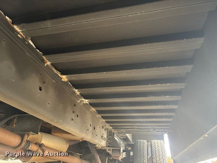 image for item ET8614 2013 Ford F59 delivery truck