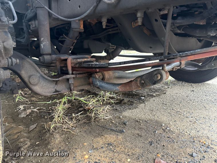 image for item ET8614 2013 Ford F59 delivery truck