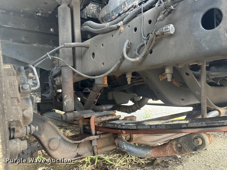 image for item ET8614 2013 Ford F59 delivery truck