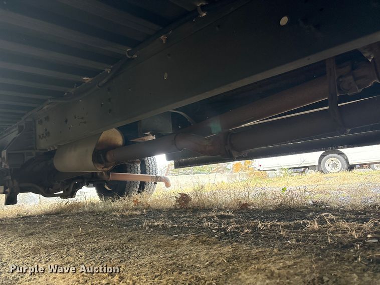 image for item ET8614 2013 Ford F59 delivery truck