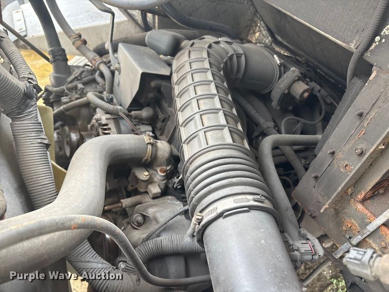 image for item ET8614 2013 Ford F59 delivery truck