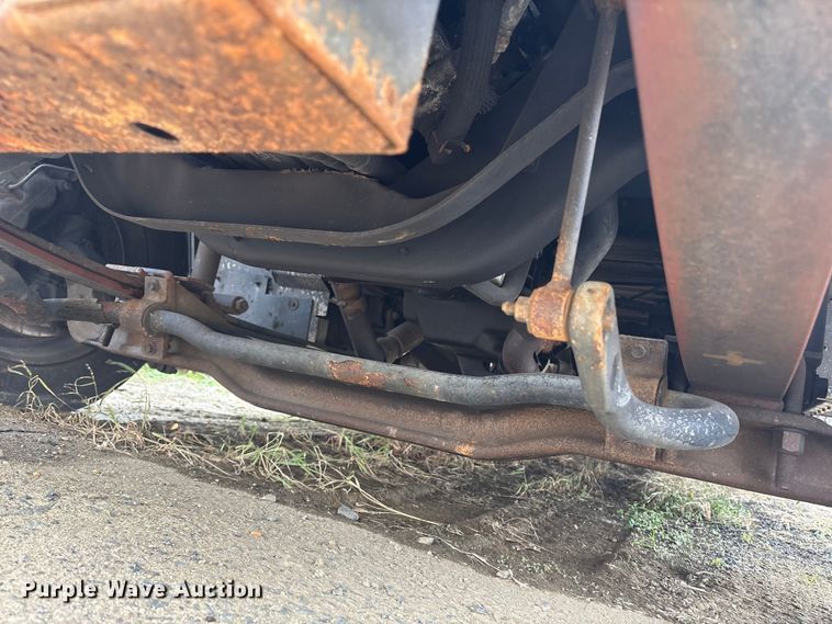 image for item ET8614 2013 Ford F59 delivery truck