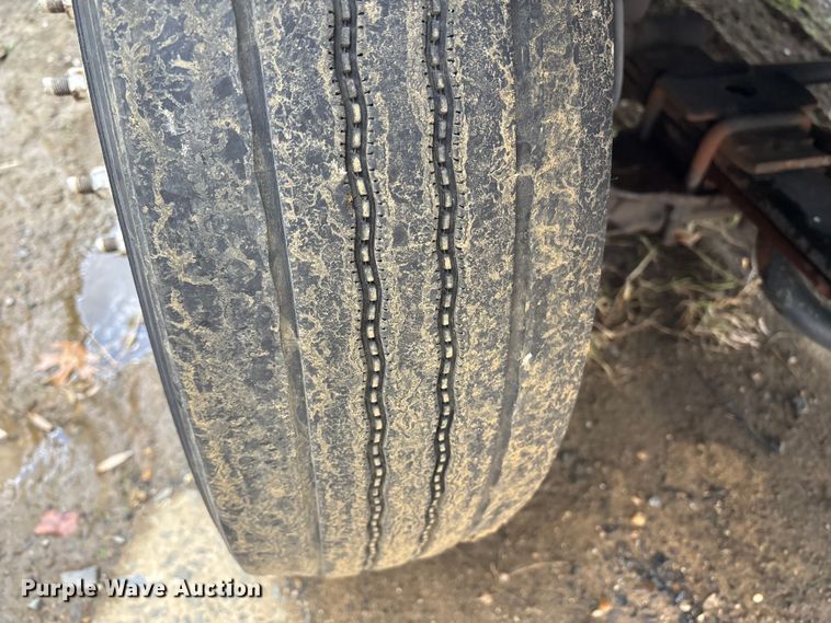 image for item ET8614 2013 Ford F59 delivery truck