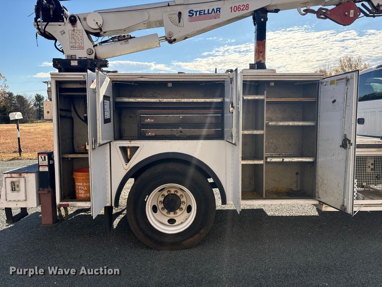 image for item ET8615 2011 Ford F750 Super Duty XL utility / service truck