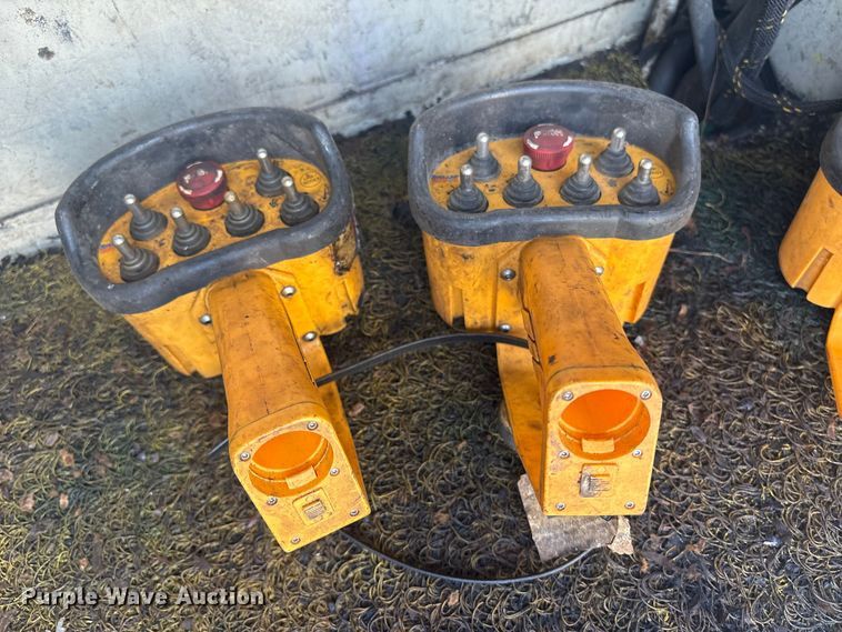 image for item ET8615 2011 Ford F750 Super Duty XL utility / service truck