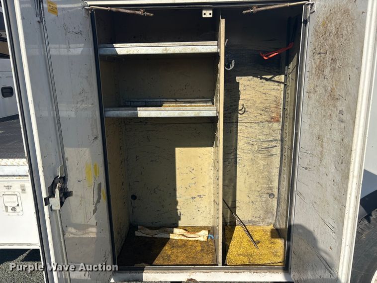 image for item ET8615 2011 Ford F750 Super Duty XL utility / service truck