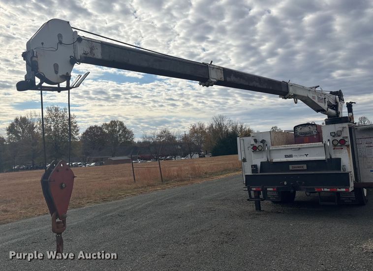 image for item ET8615 2011 Ford F750 Super Duty XL utility / service truck