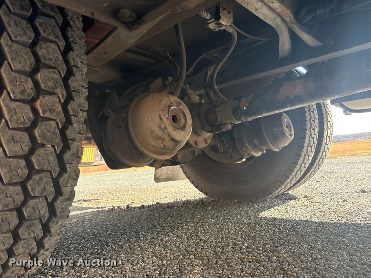 image for item ET8615 2011 Ford F750 Super Duty XL utility / service truck