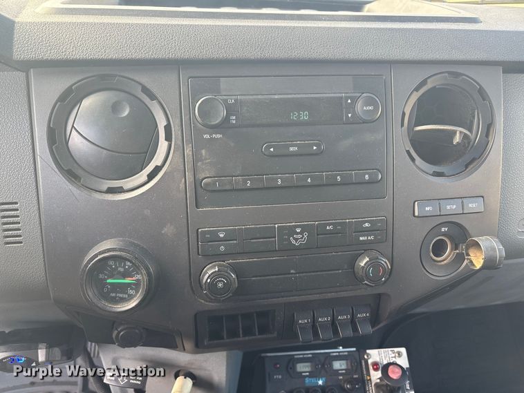 image for item ET8615 2011 Ford F750 Super Duty XL utility / service truck