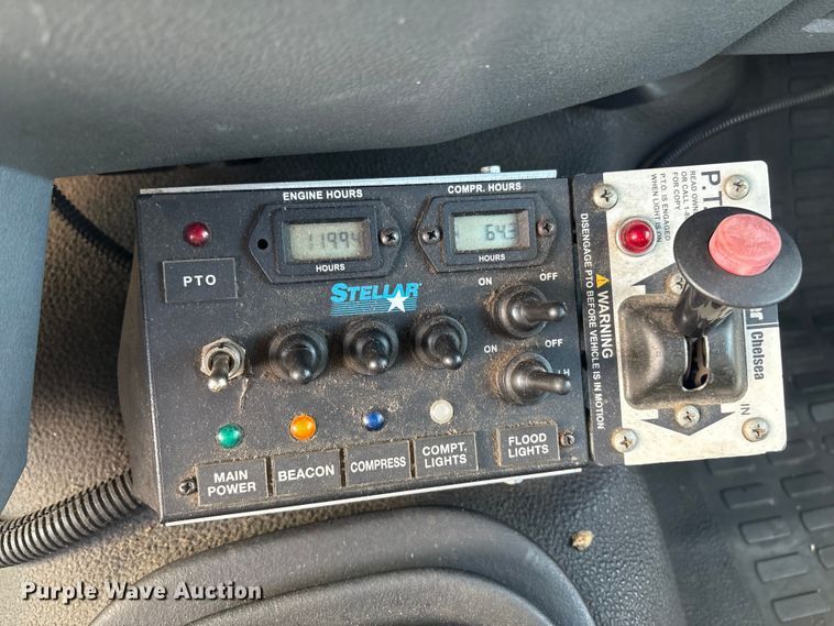 image for item ET8615 2011 Ford F750 Super Duty XL utility / service truck