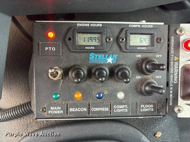 image for item ET8615 2011 Ford F750 Super Duty XL utility / service truck