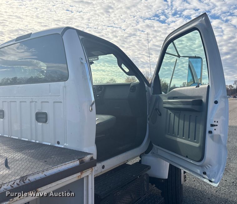image for item ET8615 2011 Ford F750 Super Duty XL utility / service truck