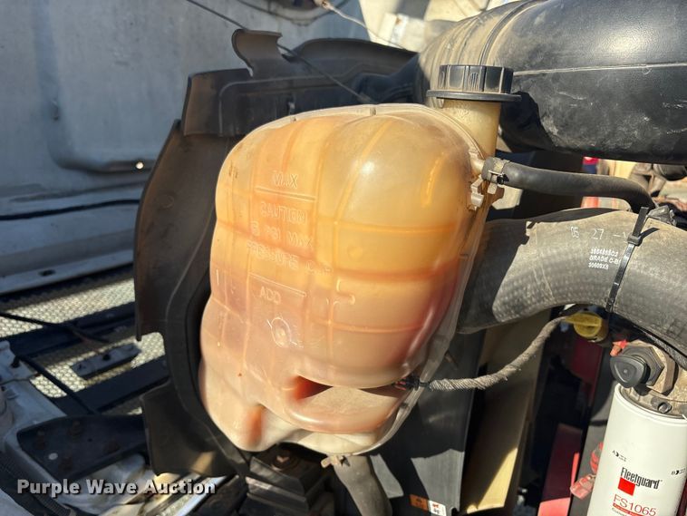 image for item ET8615 2011 Ford F750 Super Duty XL utility / service truck