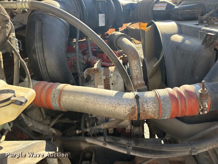 image for item ET8615 2011 Ford F750 Super Duty XL utility / service truck