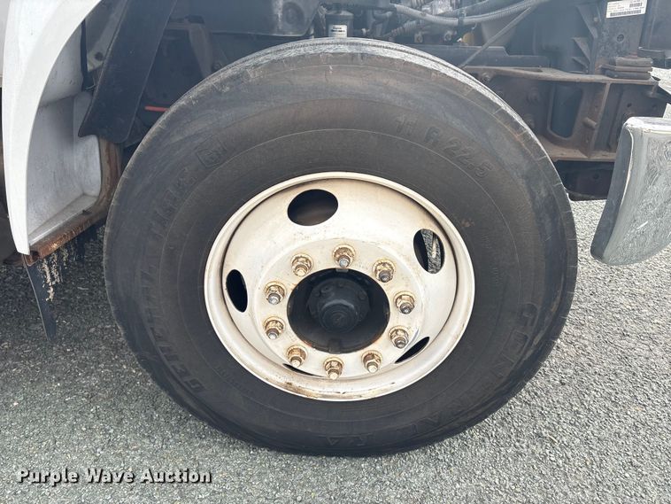 image for item ET8615 2011 Ford F750 Super Duty XL utility / service truck