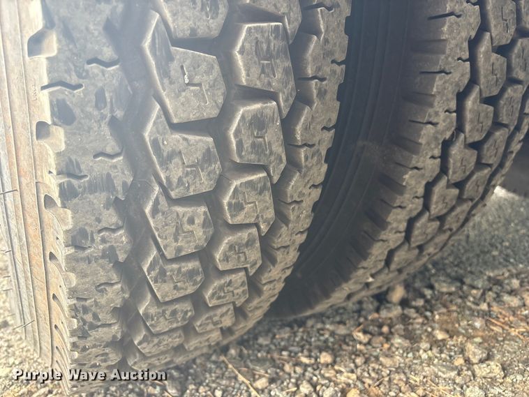 image for item ET8615 2011 Ford F750 Super Duty XL utility / service truck