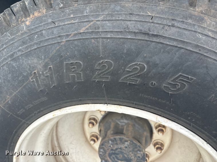 image for item ET8615 2011 Ford F750 Super Duty XL utility / service truck