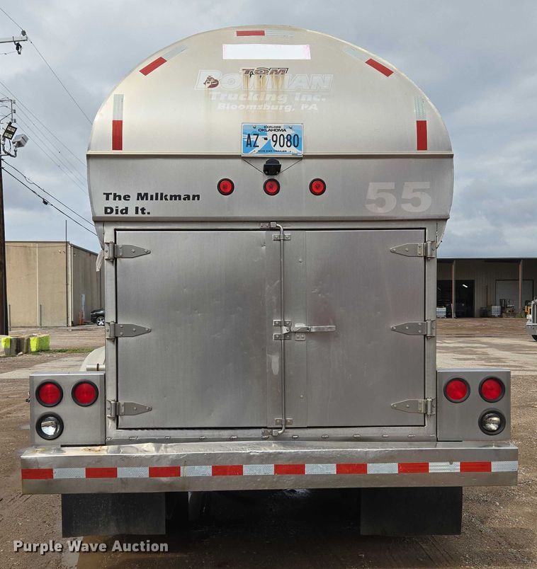 image for item EU3651 1995 Bar-Bel tank trailer