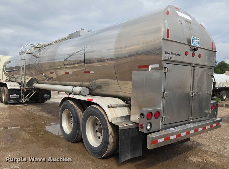 image for item EU3651 1995 Bar-Bel tank trailer