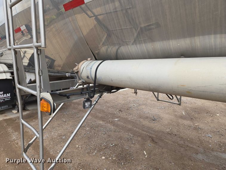 image for item EU3651 1995 Bar-Bel tank trailer